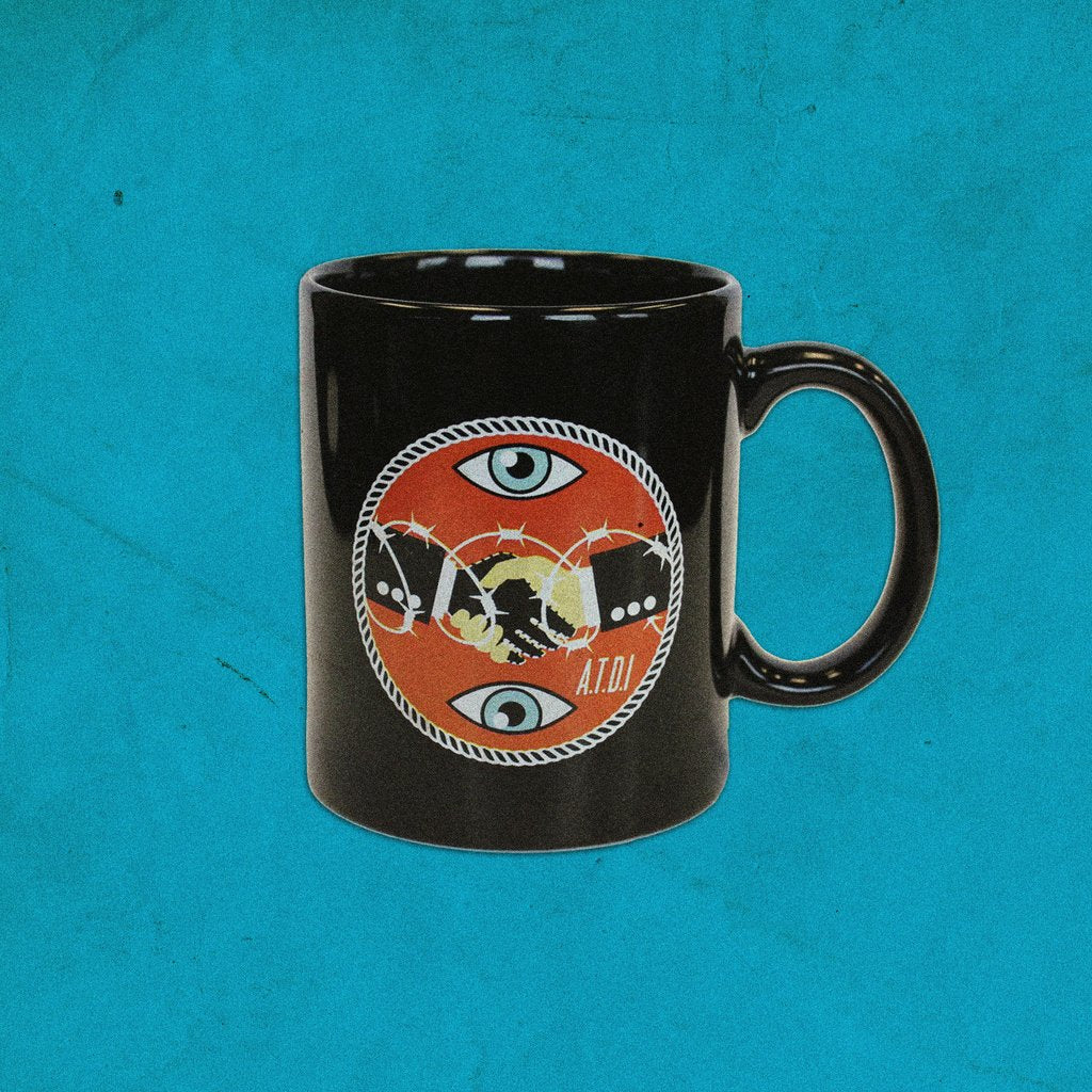 HANDSHAKE MUG